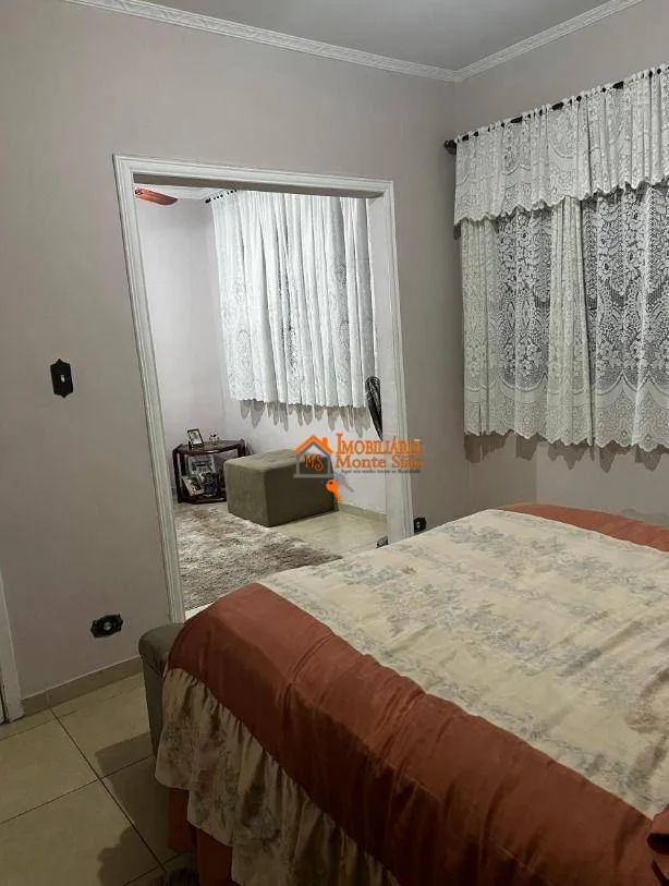Imagem Sobrado com 4 dormitórios à venda, 250 m² por R$ 800.000,00 - Conjunto Residencial Paes de Barros - Guarulhos/SP