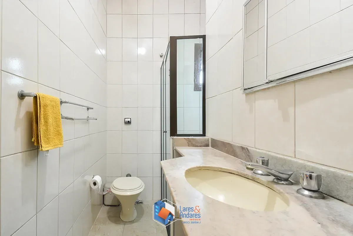 Imagem Sobrado para venda em Campo Belo com 3 quartos, sendo 1 suíte, 185m²
