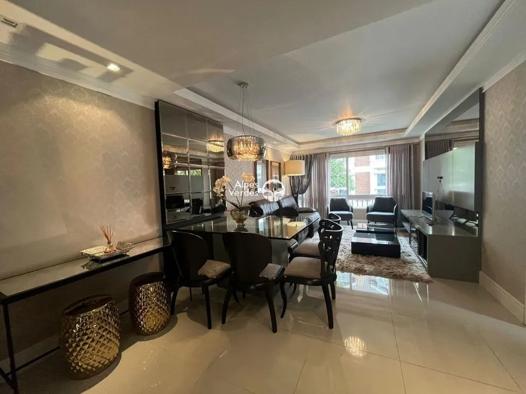 Imagem Vende-se apto no centro de Gramado- 2 Quartos- R$2.100.000,00