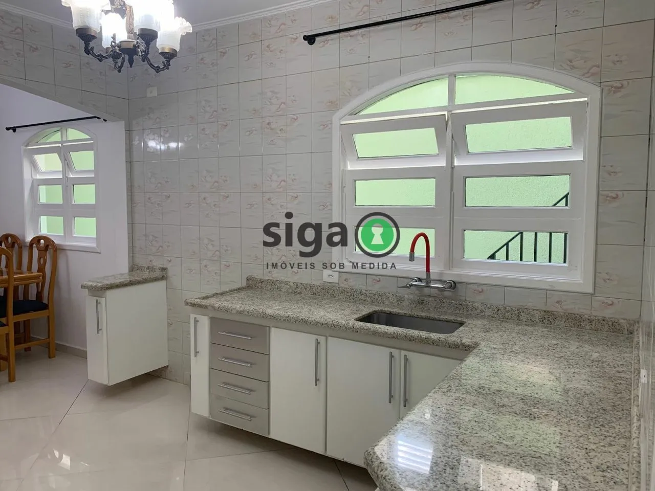 Imagem Sobrado á Venda e para Alugar- 250m², 3 quartos