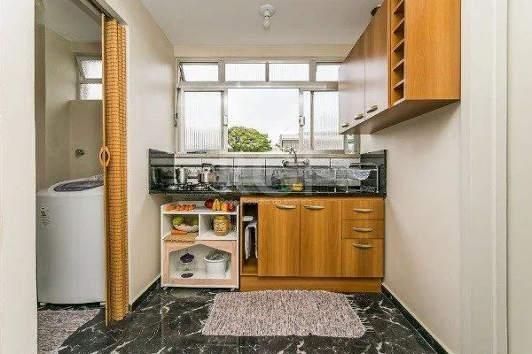 Imagem Apartamento no bairro Vila Ipiranga de 2 dormitórios e 2 vagas DESOCUPADO