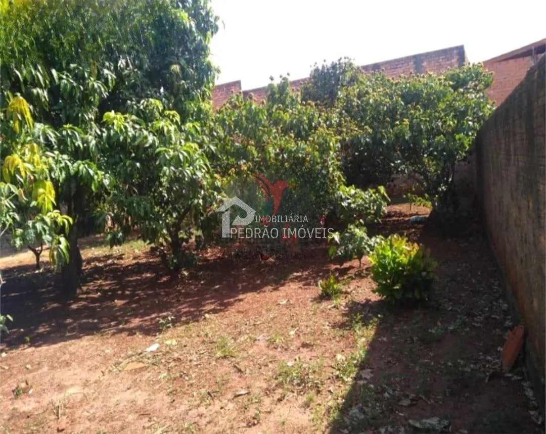 Imagem Lote/Terreno de 427m² no bairro Jardim Itamaraty, em Lençóis Paulista