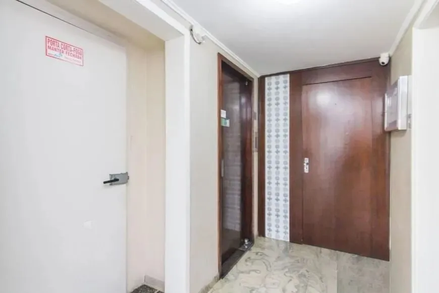 Imagem Apartamento com 3 Quartos e 2 banheiros à Venda, 120 m² privitivos com elevador
