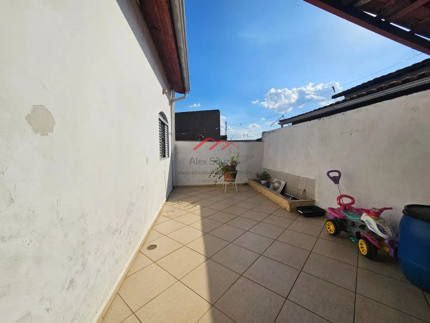 Imagem Casa para Venda em Sumaré, Jardim Maria Antonia (Nova Veneza), 3 dormitórios, 3 banheiros, 4 vagas