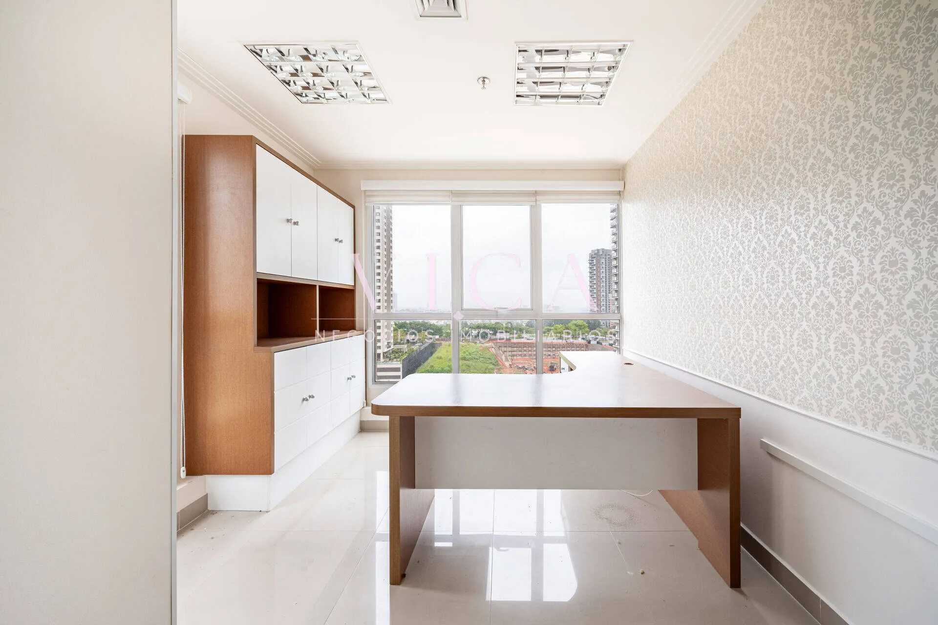 Imagem Sala mobiliada 63m² para venda ou aluguel por R$ 6.700,01- Alphaville/SP