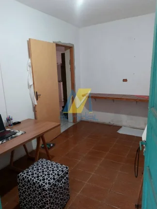 Imagem Imóvel com suíte e estrutura para 2 moradias independentes