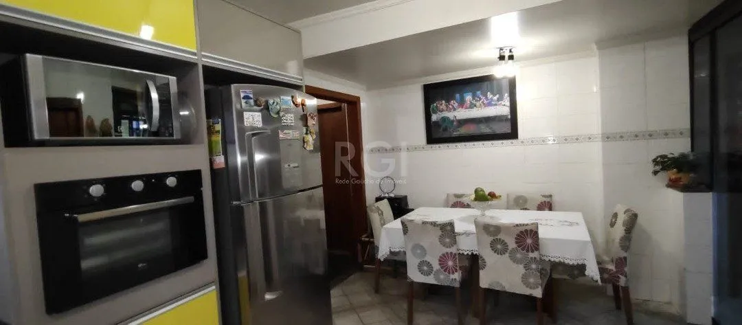 Imagem Casa para Venda - 180m², 4 dormitórios, sendo 1 suites, 3 vagas - Campo Novo