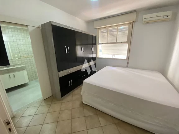 Imagem Apartamento com 139m² na Aparecida poucos metros do mar!