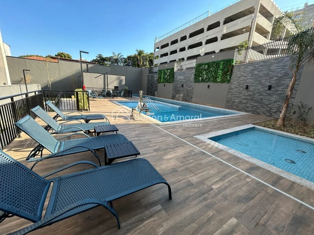 Imagem Apartamento Garden a venda com 2 Quartos sendo 1 suíte, 2 banheiros e 2 vagas Mansões Santo Antonio 61m²