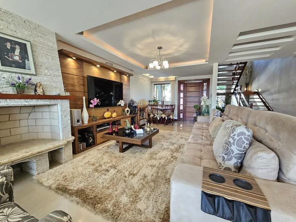 Imagem Casa em Condomínio para Venda em Teresópolis / RJ no bairro Várzea