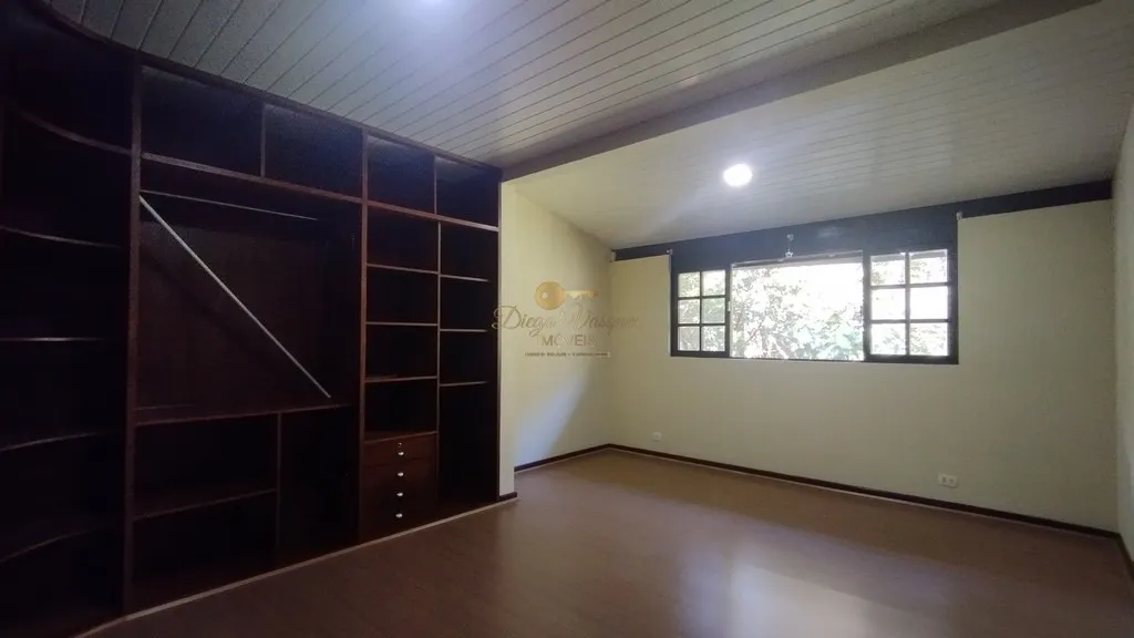 Imagem Casa em Condomínio para Venda em Teresópolis / RJ no bairro Três Córregos