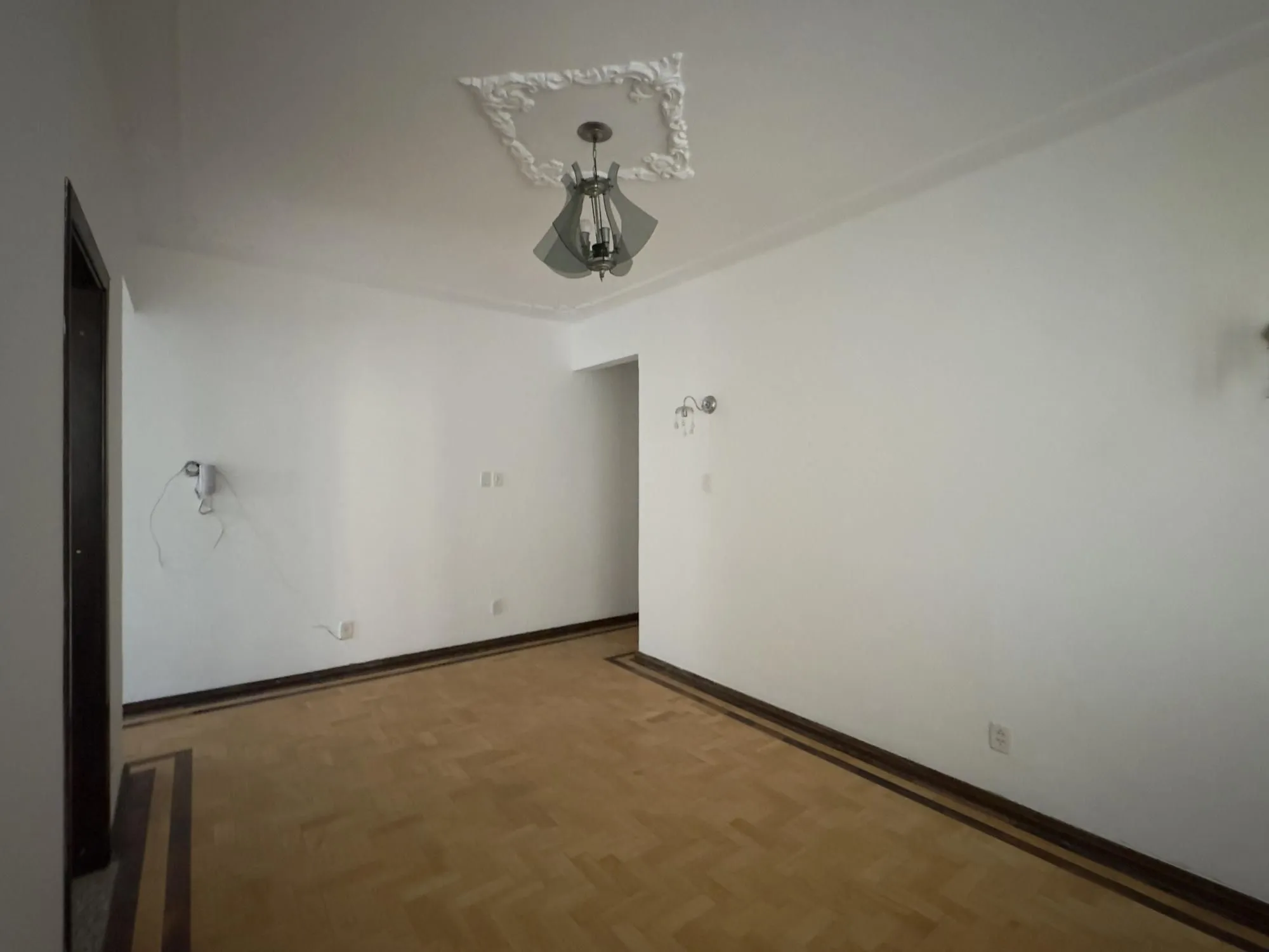 Imagem APARTAMENTO 2 DORMITÓRIOS TOTALMENTE REFORMADO NO CENTRO HISTÓRICO