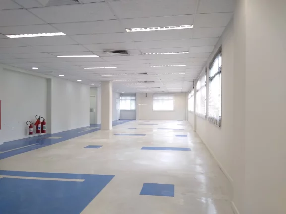 Imagem Imóvel Comercial em Ótimo Estado | Terreno 3.535m² | Construção 4.816m² | Próximo à Marginal Tietê"