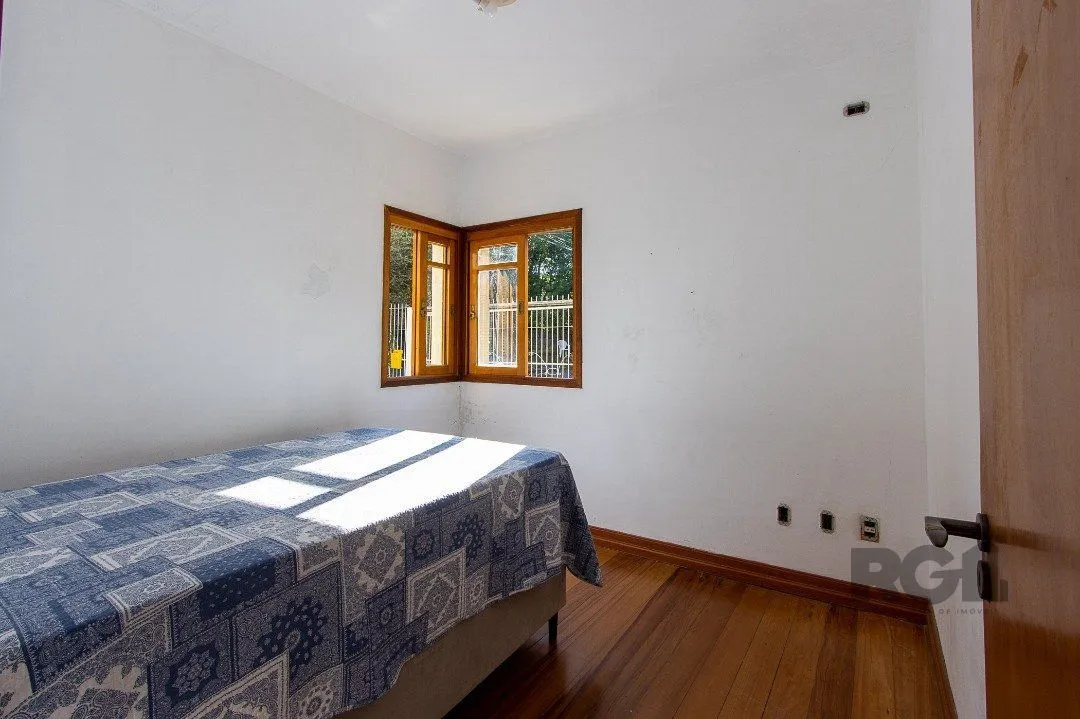 Imagem Casa para Venda - 380m², 4 dormitórios, sendo 1 suites, 4 vagas - Vila Assunção