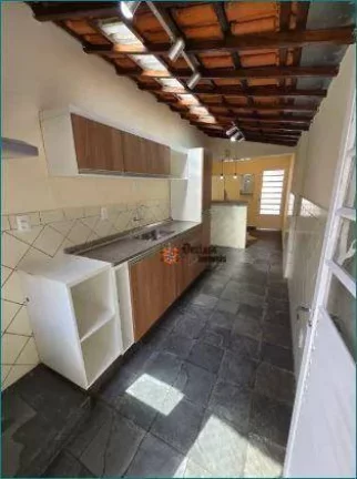 Imagem Casa com 2 dormitórios + Edícula, 94 m², à venda por R$ 535.000 - Medeiros - Jundiaí/SP