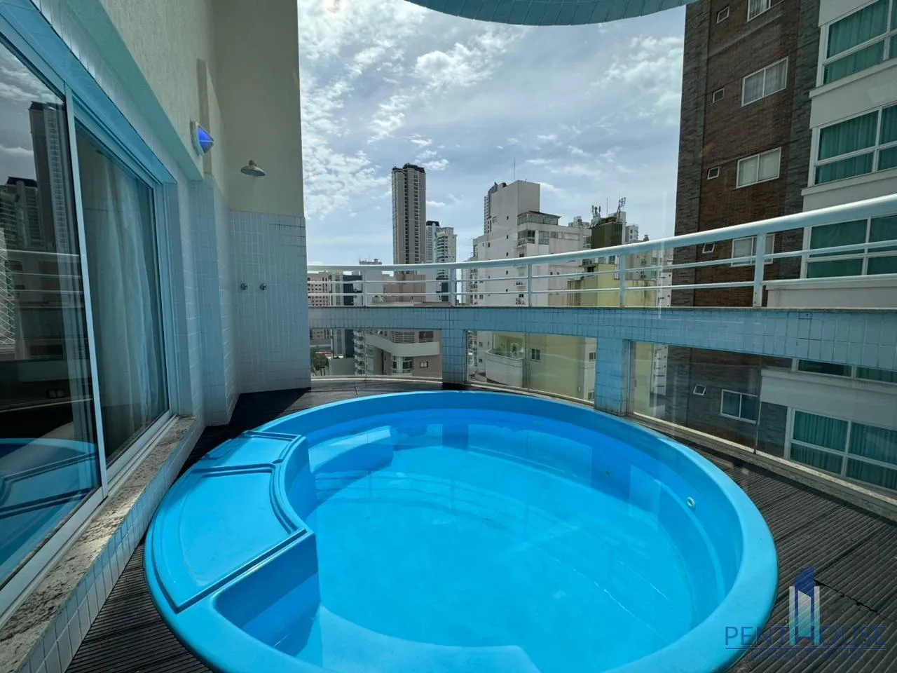 Imagem Cobertura Duplex para Venda em Balneário Camboriú, CENTRO, 3 dormitórios, 3 suítes, 4 banheiros, 5 vagas
