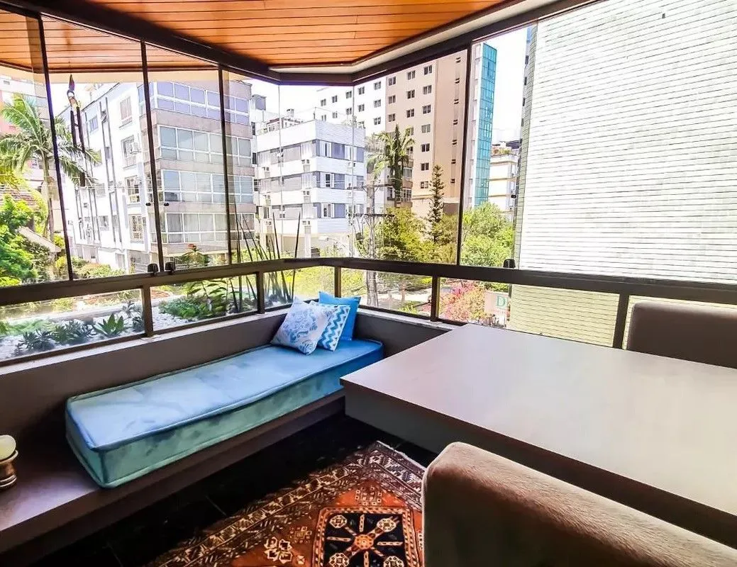 Imagem Vende-se apartamento com 3 quartos (1 suíte), 2 sacadas com churrasqueira, 132m² e 2 vagas - Auxiliadora