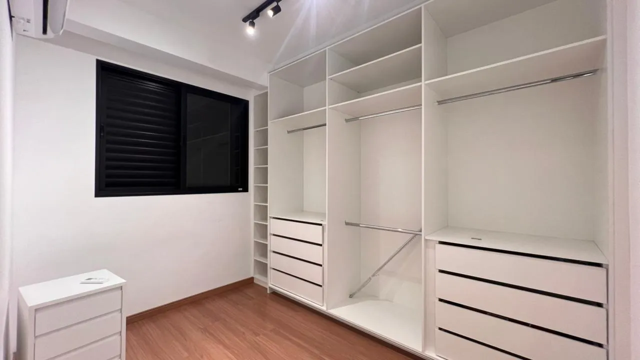 Imagem Apartamento Moderno de 67 m² com Suíte, Sacada Gourmet, Vista para o Pôr do Sol e 2 Vagas no Biarritz Campolim