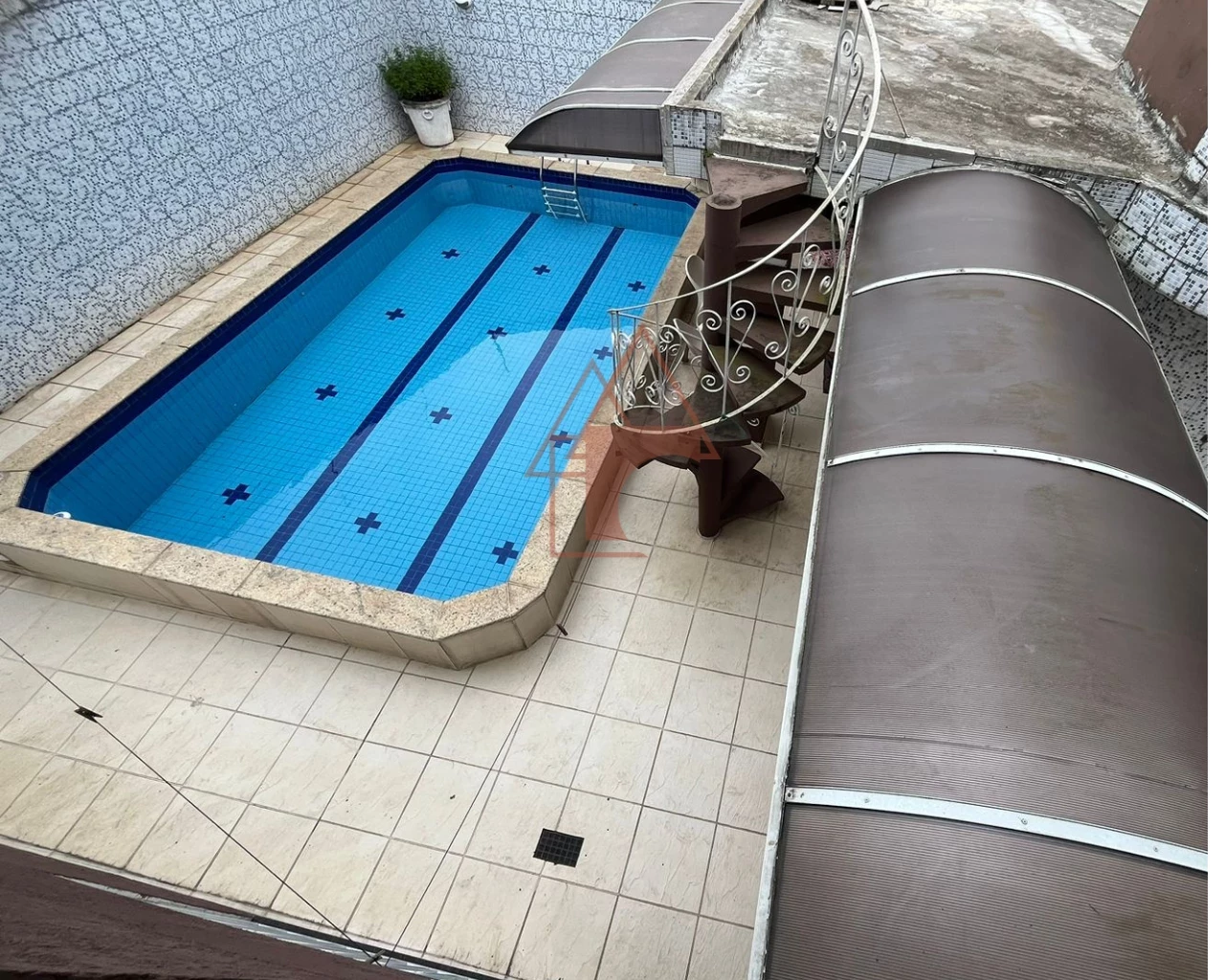 Imagem Sobrado com 4 Quartos à Venda ou Locação, 233 metros em Vila Ponte Nova - Cubatão