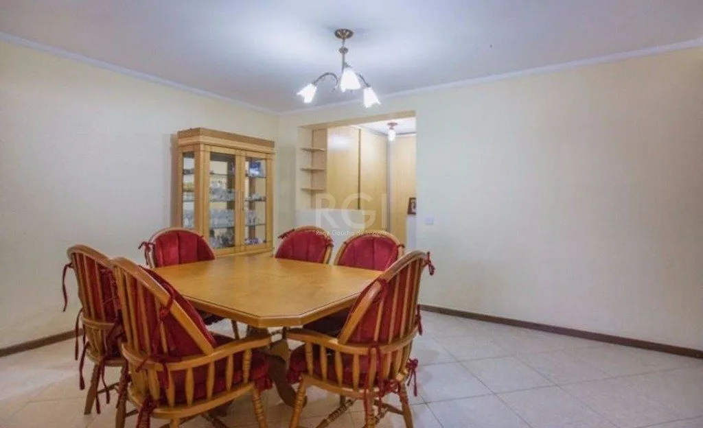 Imagem Casa para Venda - 309m², 3 dormitórios, sendo 1 suites, 3 vagas - Medianeira