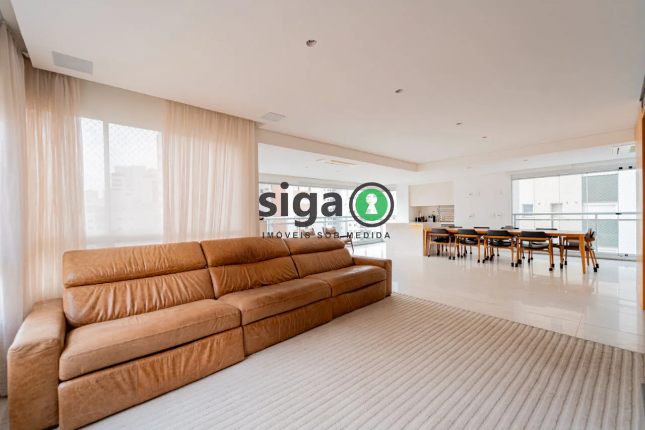 Imagem Apartamento Alto Padrão à Venda no Campo Belo - 220 m² - 3 Suítes - 4 Vagas - Varanda Gourmet