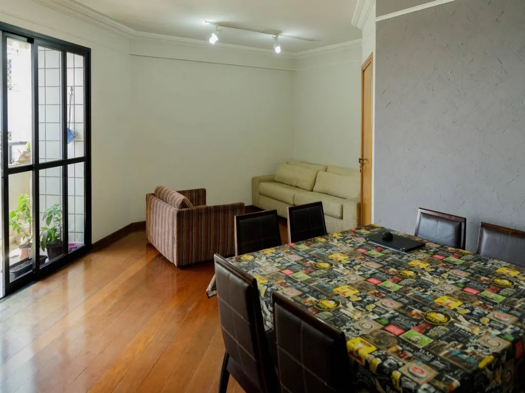 Imagem Imperdível! Apartamento de Luxo 3 quartos, 3 suítes, 4 banheiros, 2 vagas em São Bernardo do Campo - Condomínio Residencial Royal Towers.