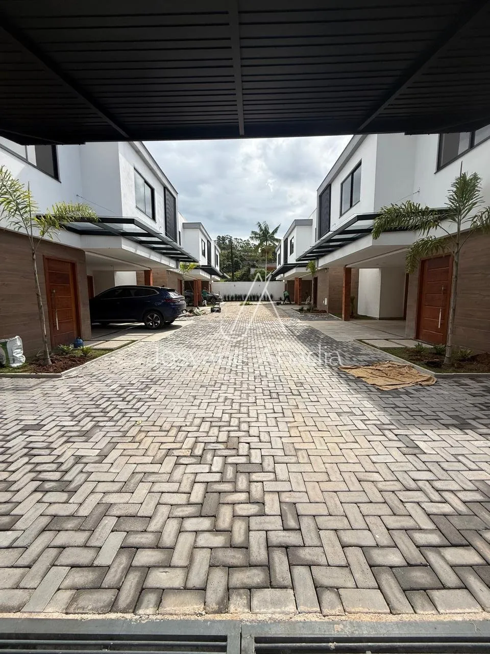Casa de Alto Padrão no Jardim da Serra | 3 Suítes no Bairro Aeroporto - Juiz de Fora