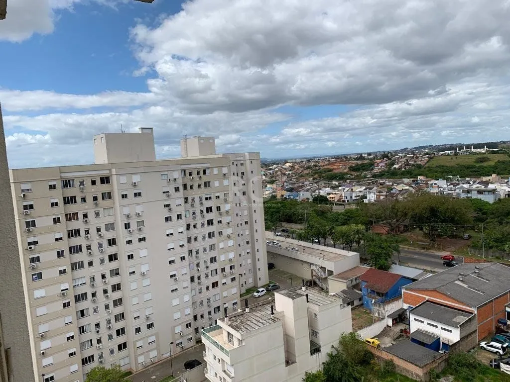 Imagem Lindo apartamento com vista e posição solar privilegiada.