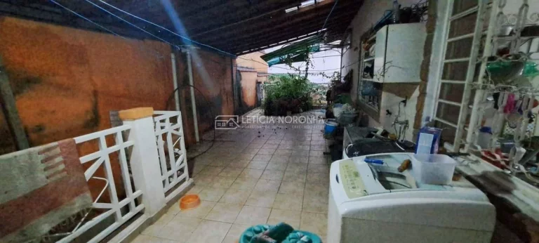 Imagem Casa e Ponto Comercial à Venda