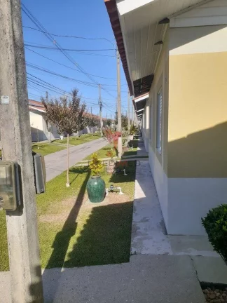 Imagem CASA NO MORADAS CLUB, IMPECÁVEL, ACABAMENTO EM ALTO PADRÃO, VALE A PENA CONHECER