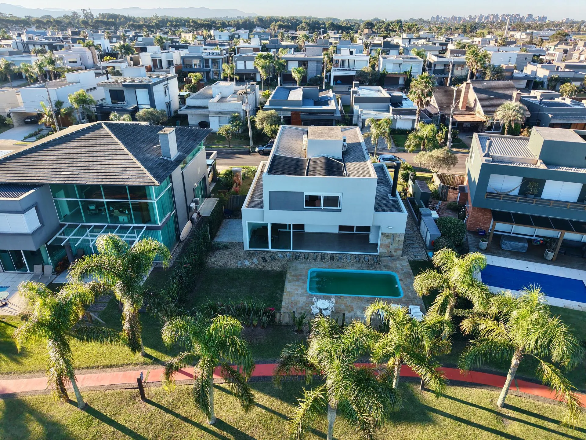 Imagem Casa à venda em Xangri-lá, Centro, com 4 quartos, 291m2