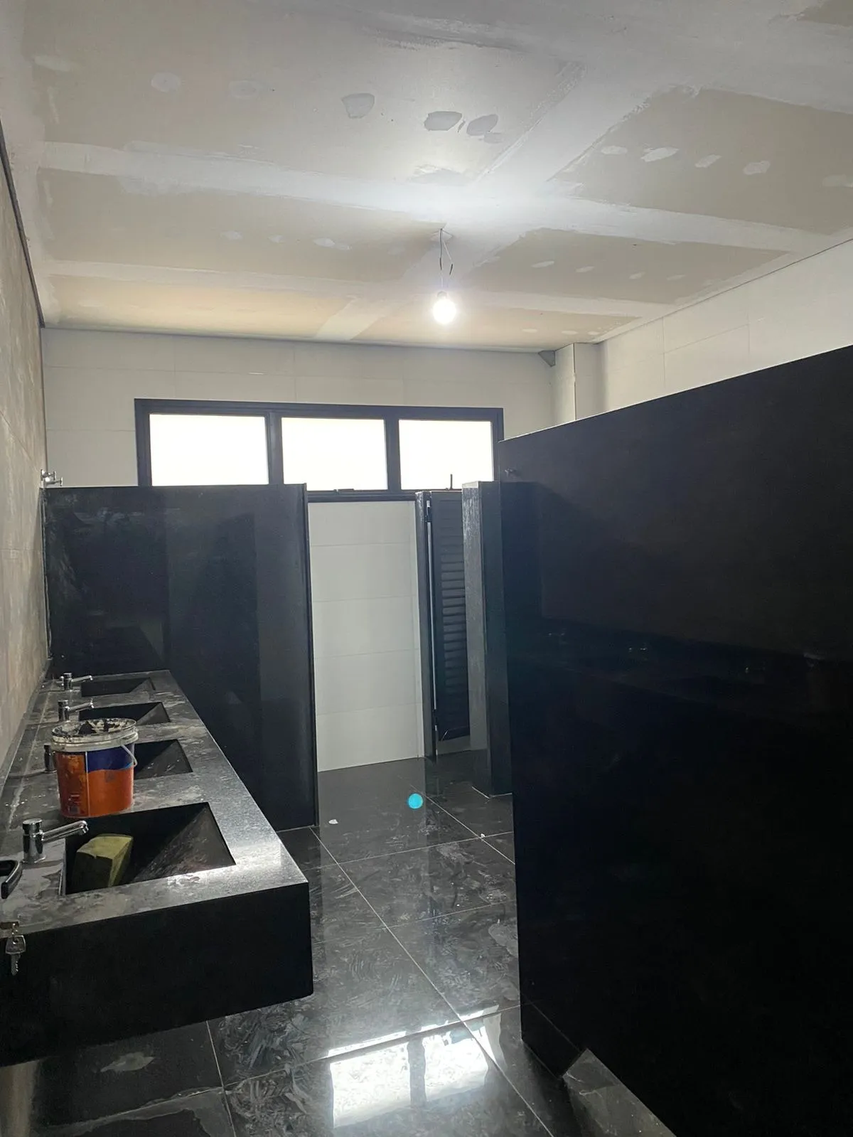 Imagem Oportunidade Única: Venda de Espetacular Prédio Industrial em Sorocaba