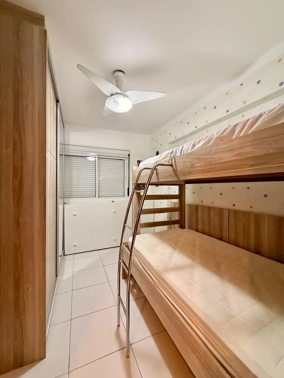 Imagem Apartamento à venda em Torres, com 3 quartos, 118.77m2