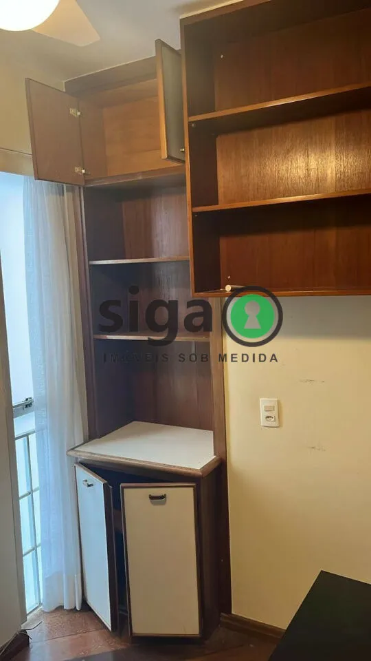 Imagem Apartamento com 3 dormitórios e 2 vagas no Edifício Coronet I e II.