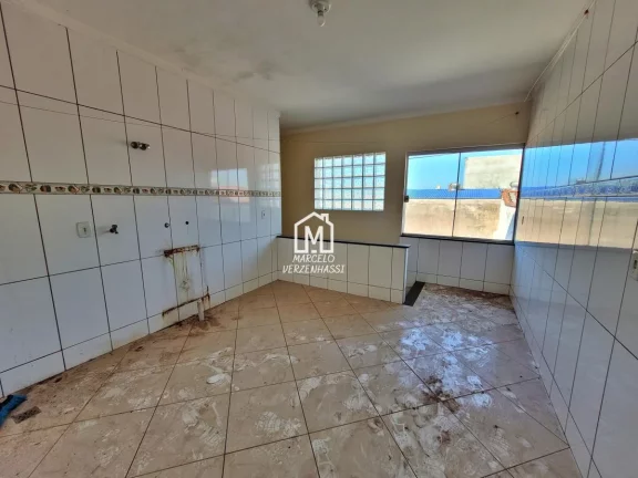 Imagem Residencial e Comercial para Venda em Limeira / SP no bairro Vila Cristóvam