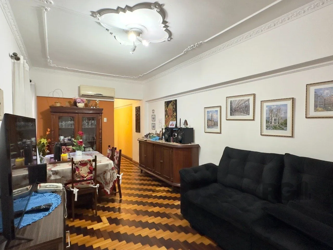 Imagem APARTAMENTO 3 DORMITÓRIOS DE 99M², COM SACADA, EM FRENTE À SANTA CASA NO CENTRO HISTÓRICO