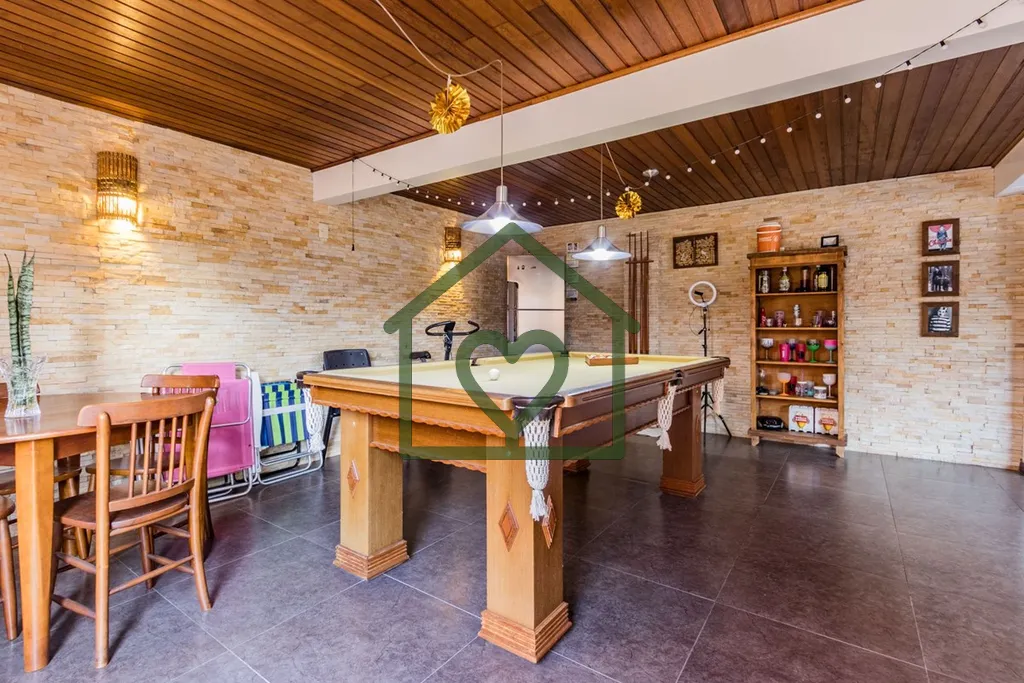 Imagem CASA EM CONDOMÍNIO ABERTO DE 271m² COM 3 DORMITÓRIOS (1 SUÍTE MASTER), 3 BANHEIROS, 2 SALAS DE E...