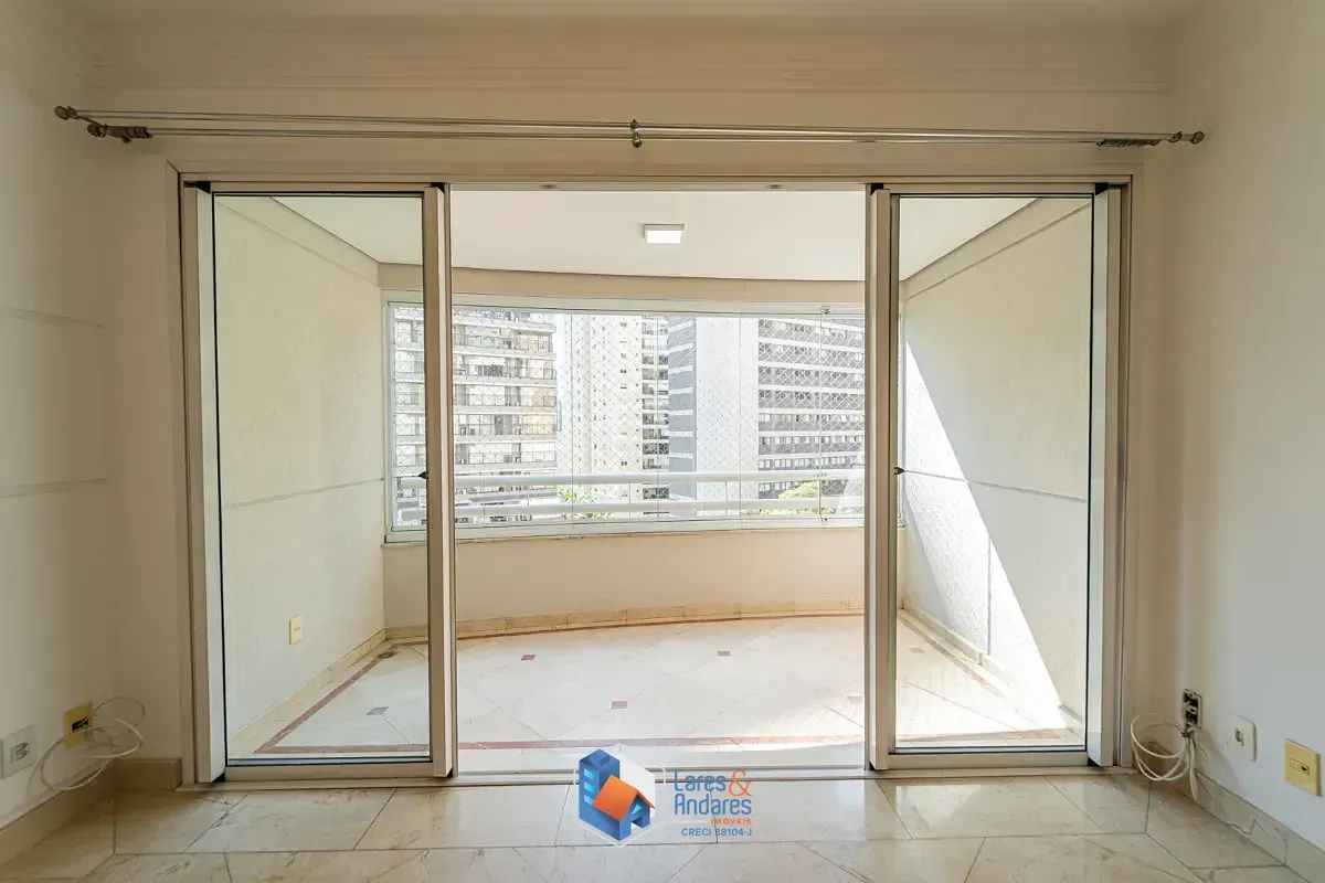 Imagem Apartamento para venda em Moema com 4 quartos, sendo 1 suíte, 104m²