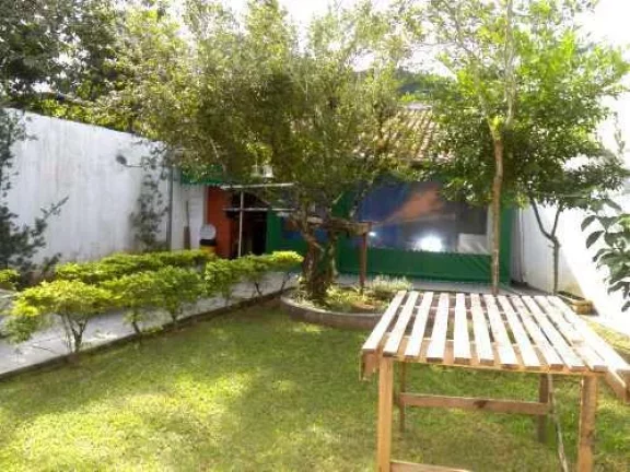 Imagem Casa com 04 dormitórios - Próximo a Prefeitura.