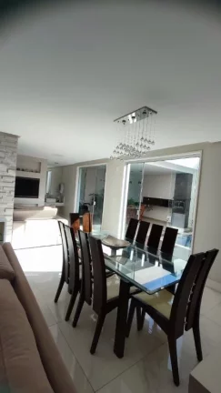 Imagem Casa para venda no Horto Florestal com piscina privativa - Sim