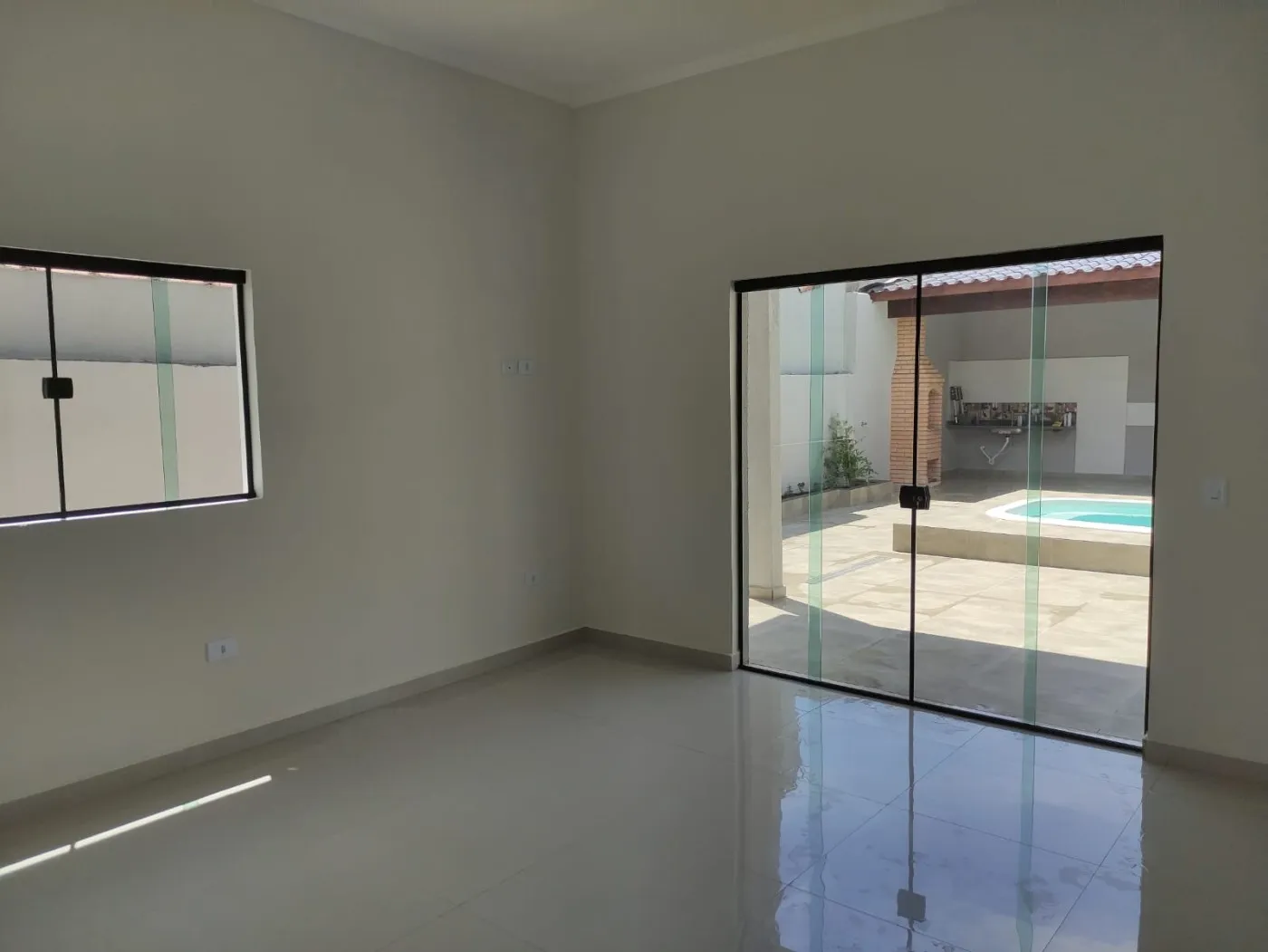 Casa para Venda em Itanhaém, Cibratel II, 3 dormitórios, 1 suíte, 2 banheiros, 4 vagas