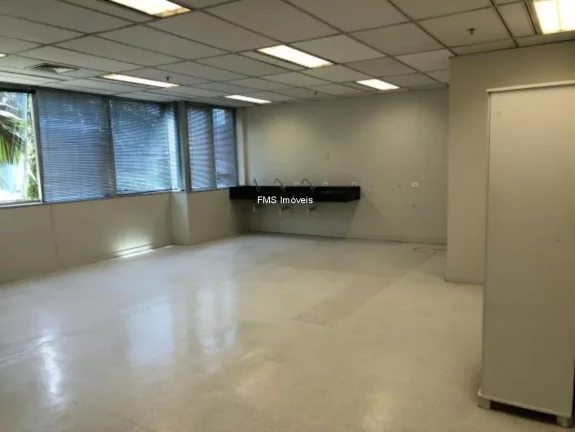 Imagem Conjunto comercial com 598m2 no Itaim Bibi.