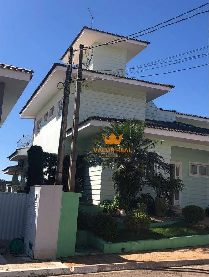 Imagem Casa em Condomínio no Terras de São Carlos em terreno com 482 m², área construída de 756 m², com 4 suítes. Aceita Permuta
