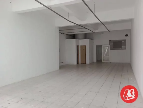 Imagem Loja na esquina com a Ipiranga, 144m², Salão grande + escritório