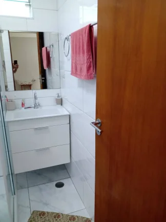 Imagem Sobrado Maravilhoso com 178 m² 3 Dormitórios 3 Vagas Estuda Permuta