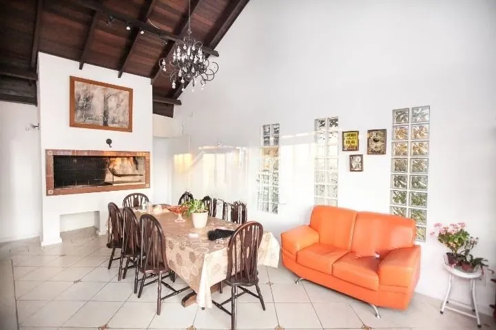 Imagem Casa 5 Suítes/ Três Figueiras