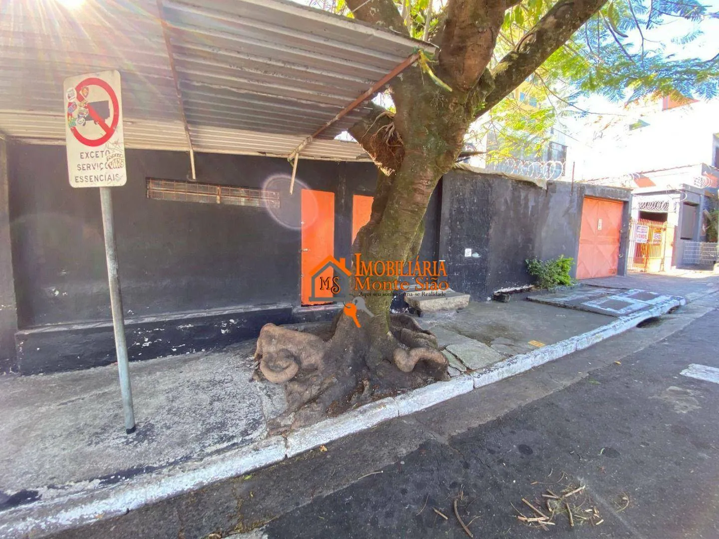 Imagem Terreno à venda com 400 m² no Jardim Vila Galvão - Guarulhos/SP