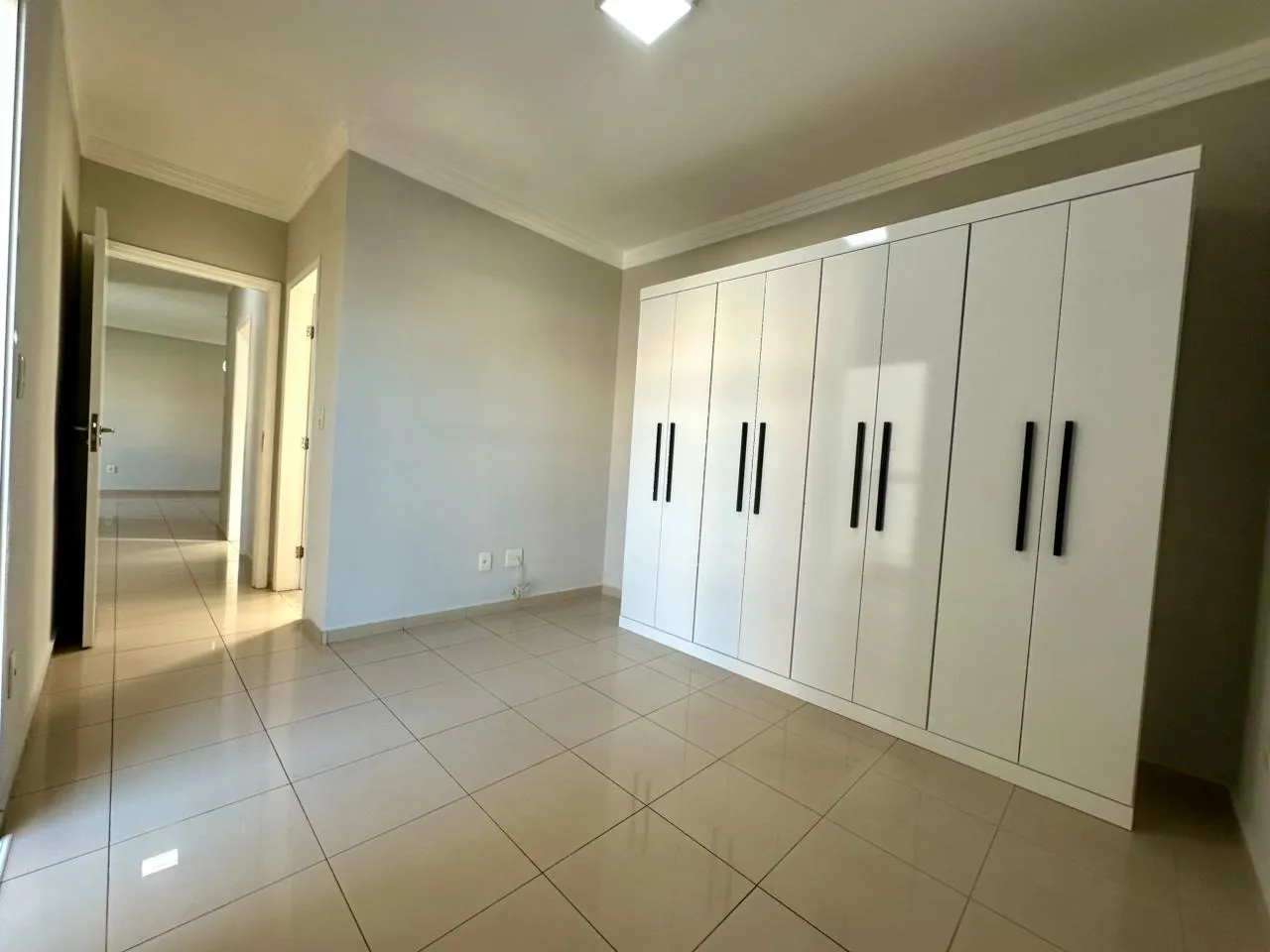Imagem Apartamento para Locação no Edifício Meliá Campolim com 3 Dormitórios e Vista Privilegiada para o Iguatemi