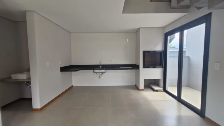 Imagem Casa de 3 quartos no Condomínio Bellaterra em Garopaba-SC! Aproveite essa oportunidade única!