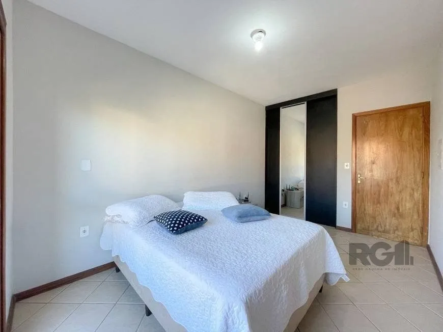Imagem Excelente casa de 121m² com 3 dormitórios e 2 vagas.